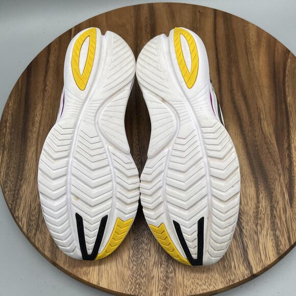 Saucony Kinvara 12 Shoes Womens Size 8 White Running Comfort Walking Gym Sneaker - Picture 7 of 8